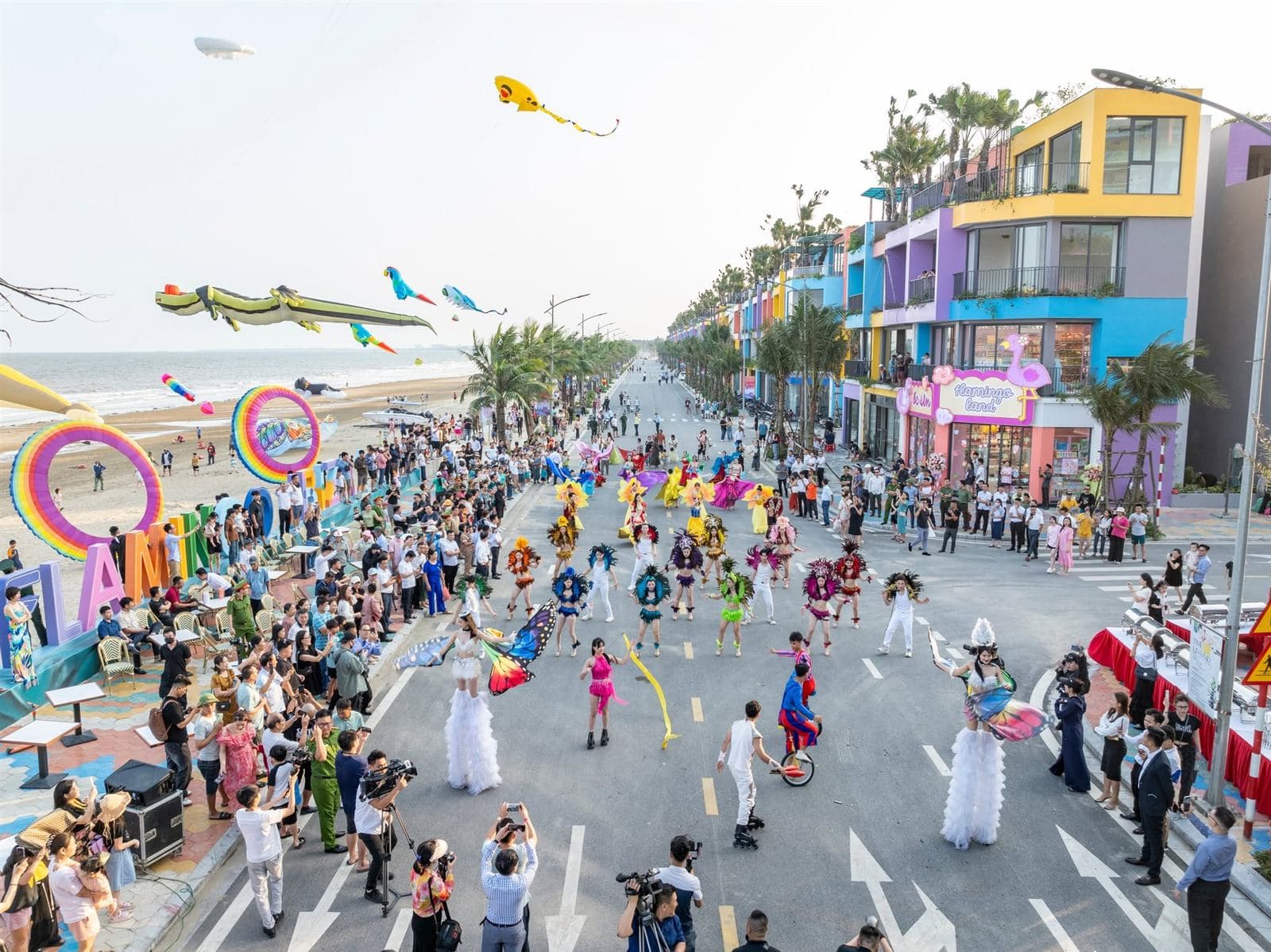 Lễ hội đường phố ven biển