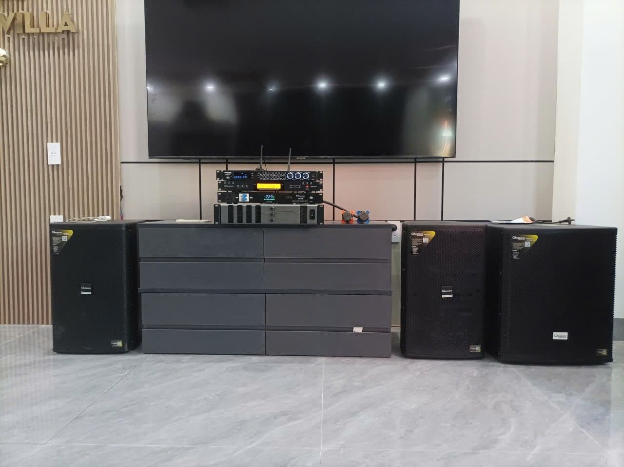 Dàn karaoke và loa công suất lớn